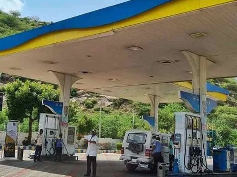 how to take petrol pump license , how to open petrol pump , how to open petrol pump in city , investment in petrol pump business , profit in petrol pump , how much money need to open petrol pump , petrol pump income per day , petrol pump license cost , indian oil petrol pump dealership cost