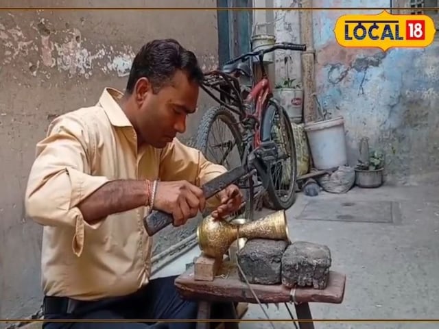 ना स्केच, ना फोटो! मुरादाबाद का ये कलाकार मेटल पर उकेर देता है हूबहू चेहरा….