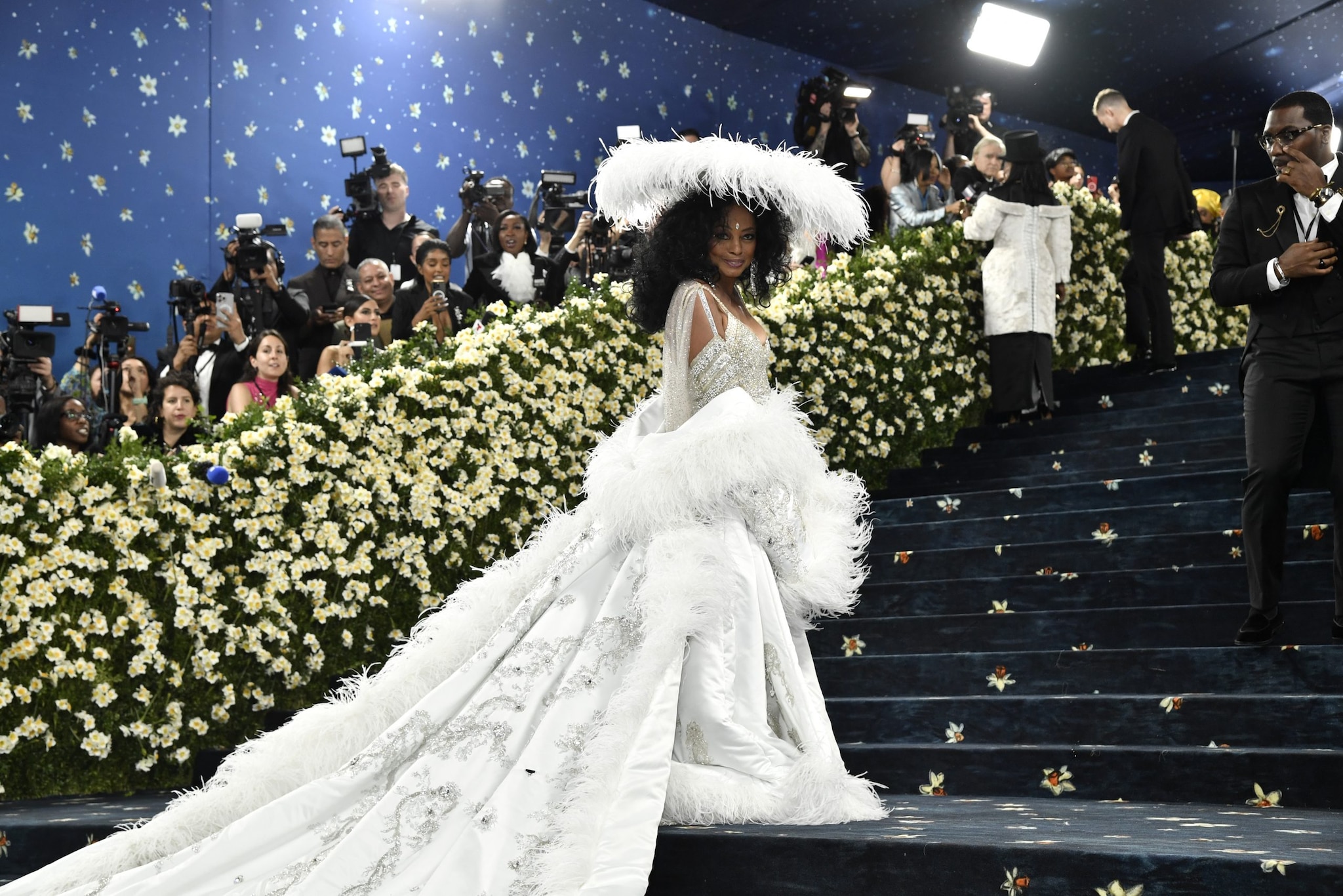 Met gala 2025 Disco Legend Diana Ross returns to the fashions biggest night