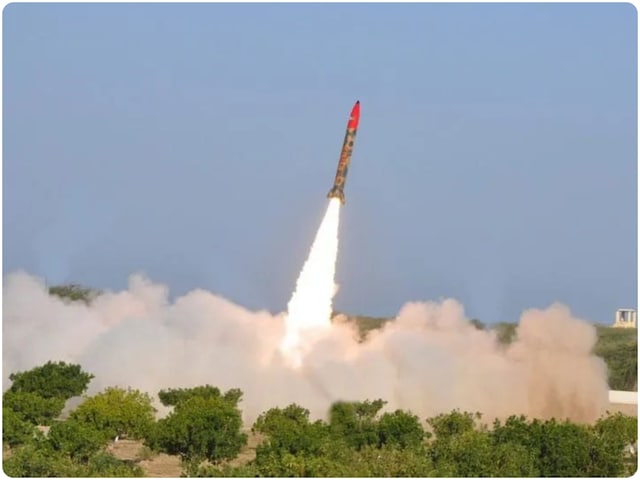 PAK की मिसाइल टेस्टिंग 'आग में घी की तरह', कैसे अब्दाली ने तनाव को और भड़काया? PAK की मिसाइल टेस्टिंग 'आग में घी की तरह', कैसे अब्दाली ने तनाव को और भड़काया?