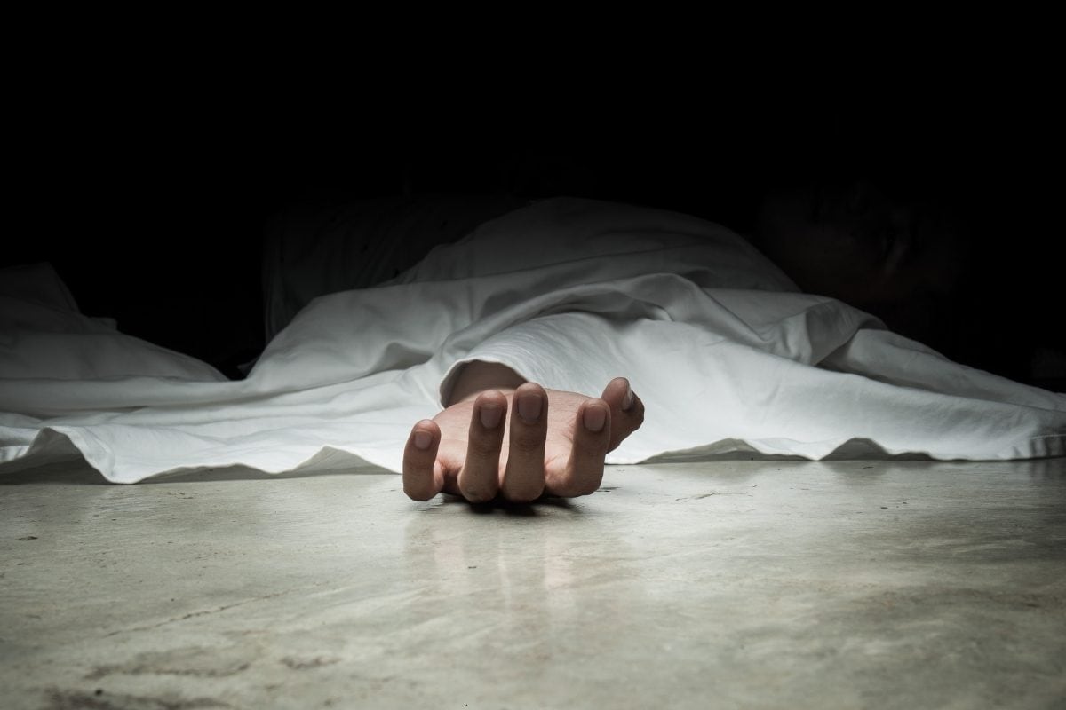 मां से झूठ बोलकर निकला बेटा दोस्त ने छीन लिए 10 लाख और जान भी ले ली!