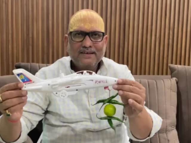 अजय राय बदजुबानी कर बन गए पाकिस्तानी मीडिया के स्टार, राफेल को बताया था खिलौना
