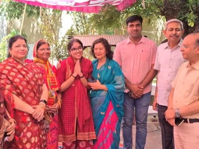 क्रिश्चियन सोसाइटी में जन्मे, 'वैष्णवी' संघ कार्यालय में घर वापसी 'वैष्णवी' बन गए क्रिश्चियन सोसाइटी में जन्मे, 'वैष्णवी' संघ कार्यालय में घर वापसी 'वैष्णवी' बन गए