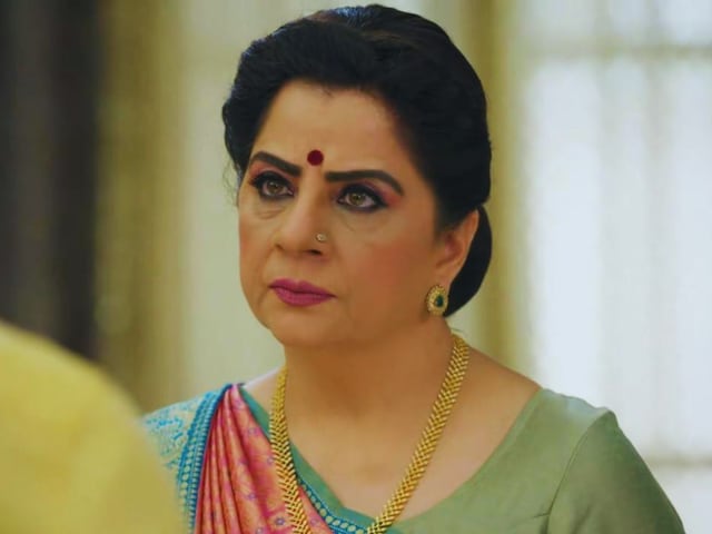 Anupama 3 May: New wood pounded in the fire, when Gautam filled Vasundhara's ears Anupama 3 May: New wood pounded in the fire, when Gautam filled Vasundhara's ears