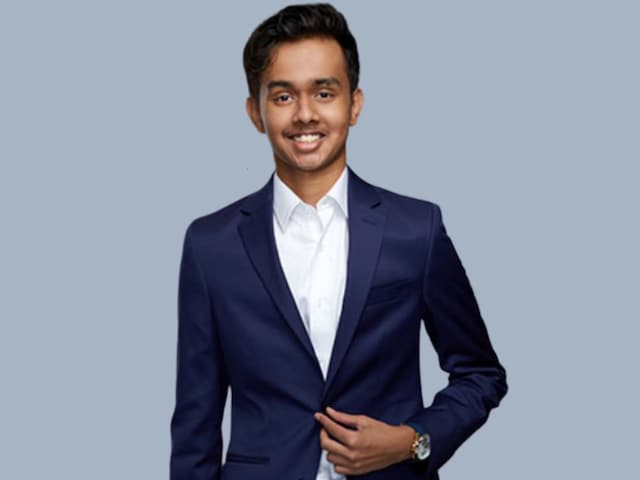 मिलिए भारत के सबसे युवा इन्वेस्टमेंट बैंकर से,17 की उम्र में बनाई कंपनी मिलिए भारत के सबसे युवा इन्वेस्टमेंट बैंकर से,17 की उम्र में बनाई कंपनी