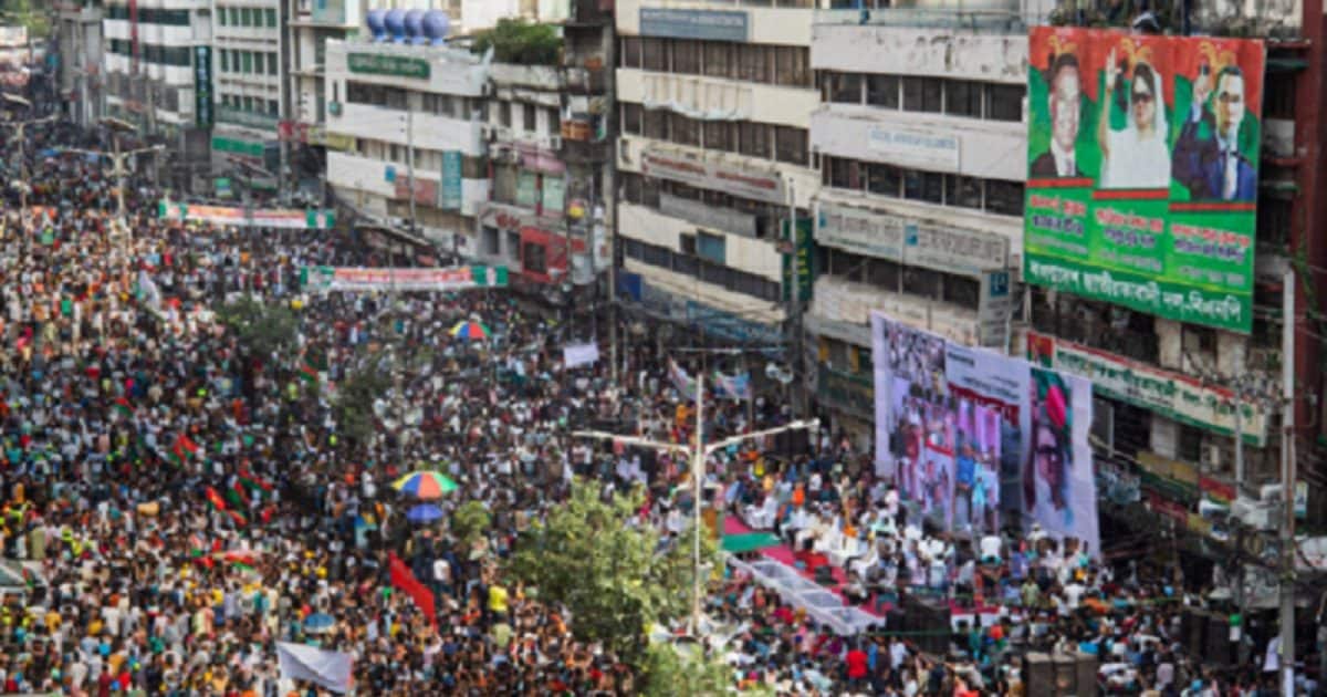 बांग्लादेश में मोहम्मद यूनुस के खिलाफ बढ़ती नाराजगी के 8 प्रमुख कारण.