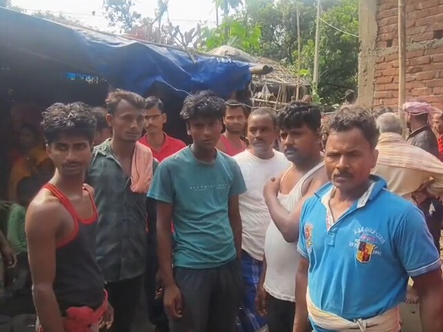 कश्मीर से जान बचाकर गांव आया युवक, अचानक आसमान से आ गिरी मौत