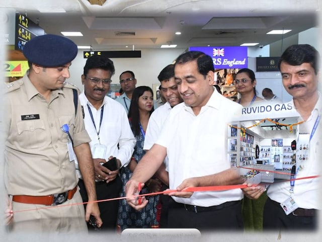 भोपालवालों के लिए खुशखबरी, AAI ने एयरपोर्ट पर दिया तोहफा, जानिए क्या है खास भोपालवालों के लिए खुशखबरी, AAI ने एयरपोर्ट पर दिया तोहफा, जानिए क्या है खास