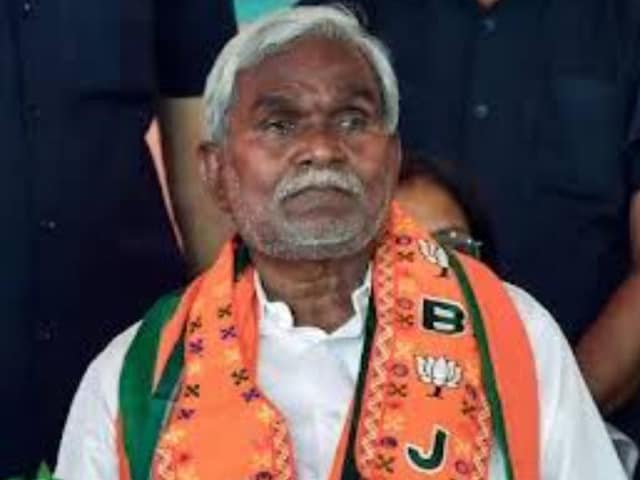 पूजा-पाठ के नियम तक बदल गए...बांग्लादेशी घुसपैठ-धर्मांतरण पर चंपाई की चिंता! पूजा-पाठ के नियम तक बदल गए...बांग्लादेशी घुसपैठ-धर्मांतरण पर चंपाई की चिंता!