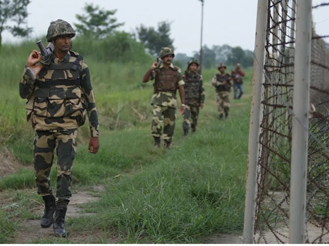 ट्रेंडिंग जीके क्विज़: भारत पाकिस्तान के बीच क्या है, यह लाइन कब खींची गई थी? ट्रेंडिंग जीके क्विज़: भारत पाकिस्तान के बीच क्या है, यह लाइन कब खींची गई थी?
