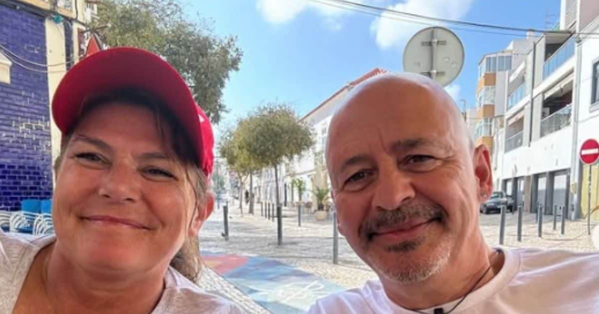 Strangers find love in stranded cruise ship now on world tour honeymoon ...