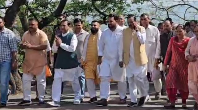 मारकंडा नदी का अस्तित्व खतरे में सड़क भी बंद, DC को दिखाए VIDEO मारकंडा नदी का अस्तित्व खतरे में सड़क भी बंद, DC को दिखाए VIDEO