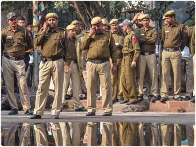 सिम इंडिया का ऑपरेट हो रहा था PAK से.... 'जासूस' हसीन का कोर्ट में खुला राज सिम इंडिया का ऑपरेट हो रहा था PAK से.... 'जासूस' हसीन का कोर्ट में खुला राज