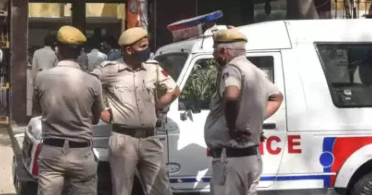 पुलिसवालों को कमिश्नर ने दे दी चेतावनी, वर्दी में रील बनाई तो अब खैर नहीं