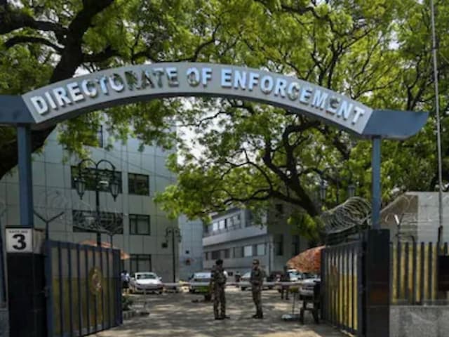ईडी अफसर ही फंस गया, मामला सेटल करने के लिए मांग रहा था पैसे ईडी अफसर ही फंस गया, मामला सेटल करने के लिए मांग रहा था पैसे