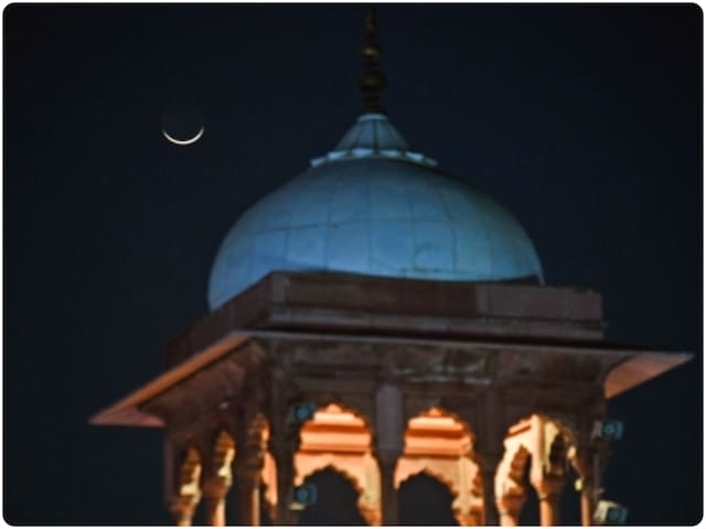 ईद-उल-अज़हा का चांद नज़र आया, भारत में 7 जून को बकरीद, कैसे तय होती है तारीख? ईद-उल-अज़हा का चांद नज़र आया, भारत में 7 जून को बकरीद, कैसे तय होती है तारीख?