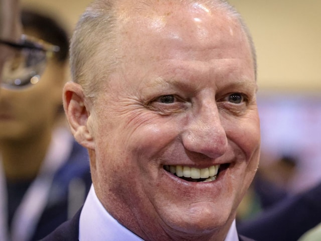 कौन है ग्रेग एबेल जिन्‍हें वॉरेन बफे ने चुना अपना उत्‍तराधिकारी