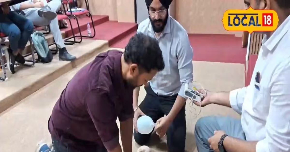 Jhansi News: झांसी में एसीएलएस और बीएलएस प्रशिक्षण वर्कशॉप आयोजित.