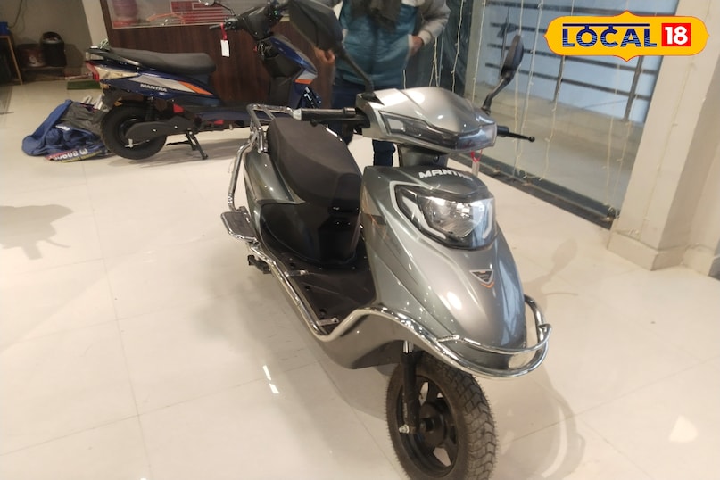 Electric scooty ke feature 