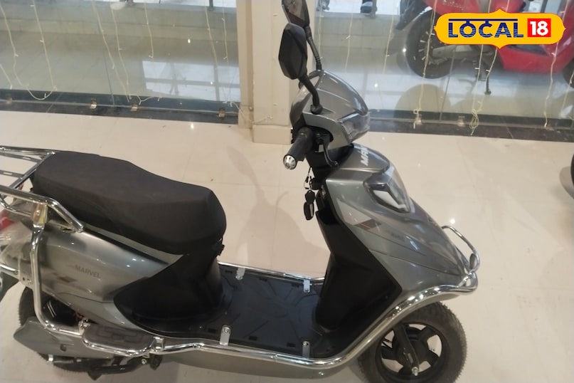 Electric scooty 