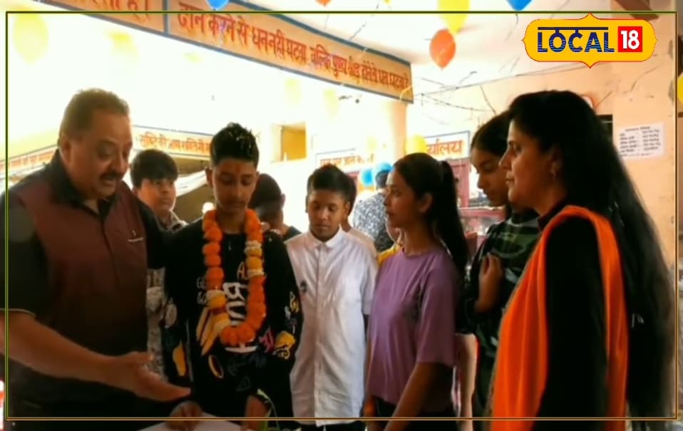 मुरादाबाद के बुजुर्ग पति-पत्नी सोशल मीडिया से बढ़ा रहे सनातन संस्कृति, हेमा मालिनी समेत कई से मिले सम्मान, जानें मकसद