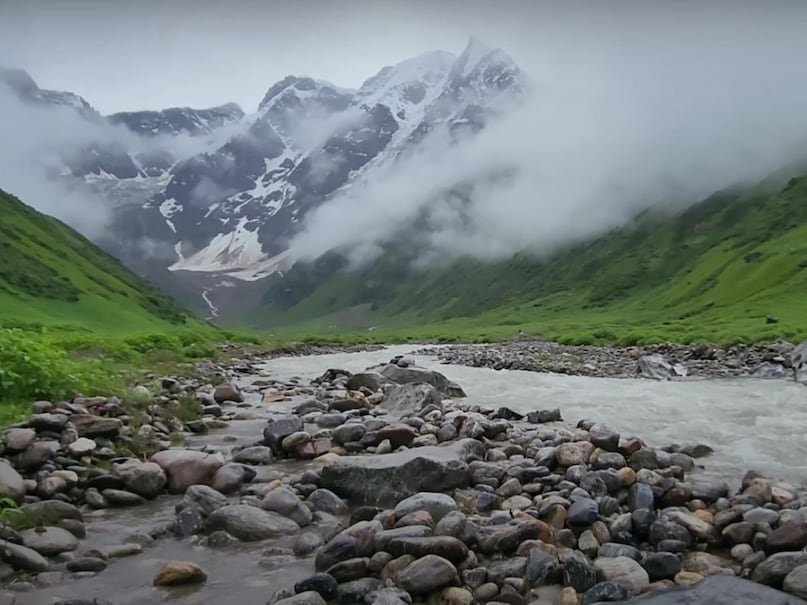 Snow capped peaks will congratulate you with trek route Snow capped peaks will congratulate you with trek route