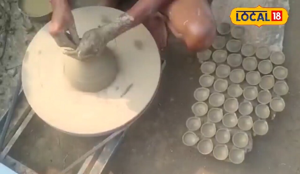 इस योजना के तहत मिट्टी से बदलेगी किस्मत, सरकार दे रही 10 लाख रुपये का लोन, यहां जानें आवेदन से लेकर सबकुछ