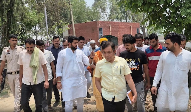 हरियाणा के इस गांव में 15 दिन से नहीं आया पानी, बूंद-बूंद को तरसे लोग हरियाणा के इस गांव में 15 दिन से नहीं आया पानी, बूंद-बूंद को तरसे लोग