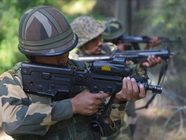 पूर्ण ब्लैक आउट, स्कूल बंद हो गए, इंडो-पाक सीमावर्ती क्षेत्र में पाकिस्तान का नापाक कार्य पूर्ण ब्लैक आउट, स्कूल बंद हो गए, इंडो-पाक सीमावर्ती क्षेत्र में पाकिस्तान का नापाक कार्य