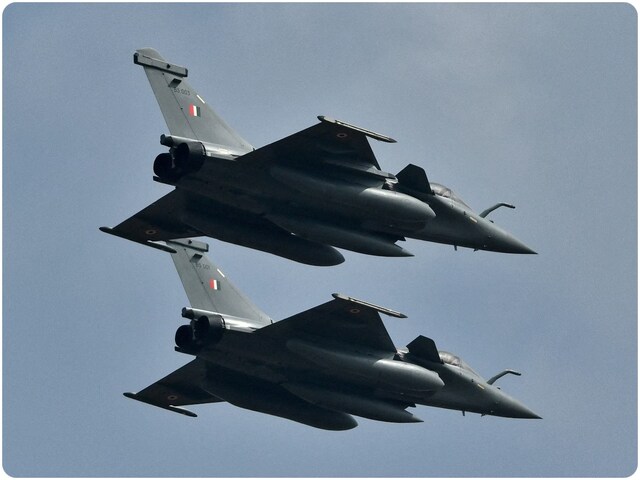 क्या PAK मिसाइल ने S-400 को मार गिराया, अमृतसर में आर्मी बेस पर हमला हुआ?