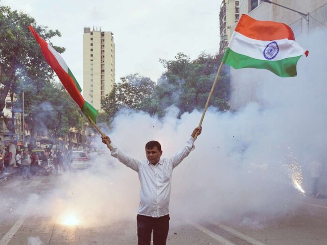 ऑपरेशन सिंदूर पर MEA की ब्रीफिंग, दुनिया के सामने फिर बेनकाब होगा PAK का झूठ ऑपरेशन सिंदूर पर MEA की ब्रीफिंग, दुनिया के सामने फिर बेनकाब होगा PAK का झूठ