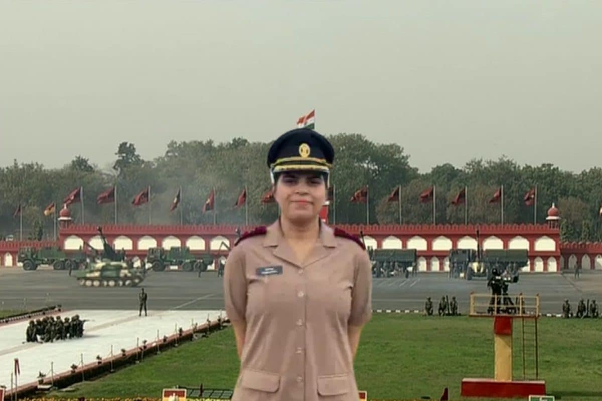 पगडंडी से परेड ग्राउंड तक हर मोड़ पर रच दिया इतिहास अब सेना में बनीं अधिकारी