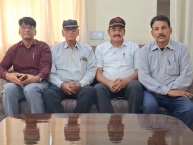 पूर्व सैनिकों ने फटने लगा, कहा- देश सेवा का समय है, सीमा पर भेजा जाना है