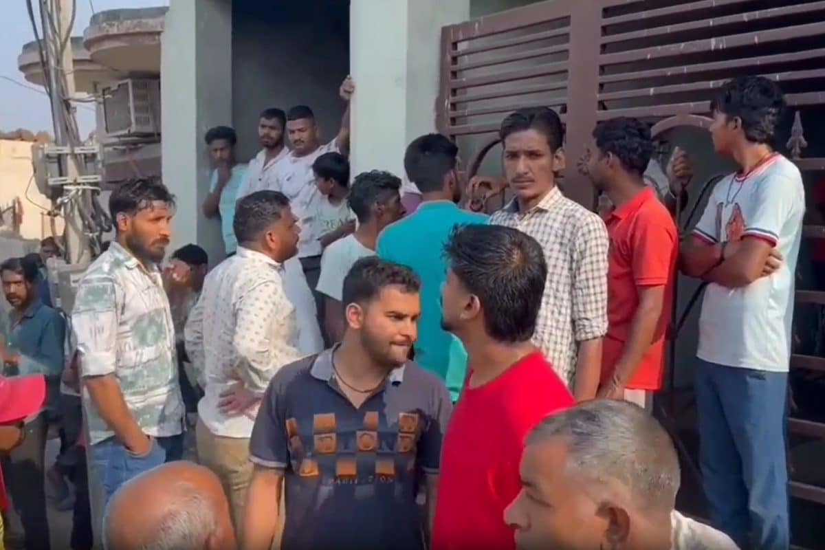 पिता का बार-बार पढ़ाई के लिए कहना बेटे को नहीं आया रास हथौड़े से मार डाला
