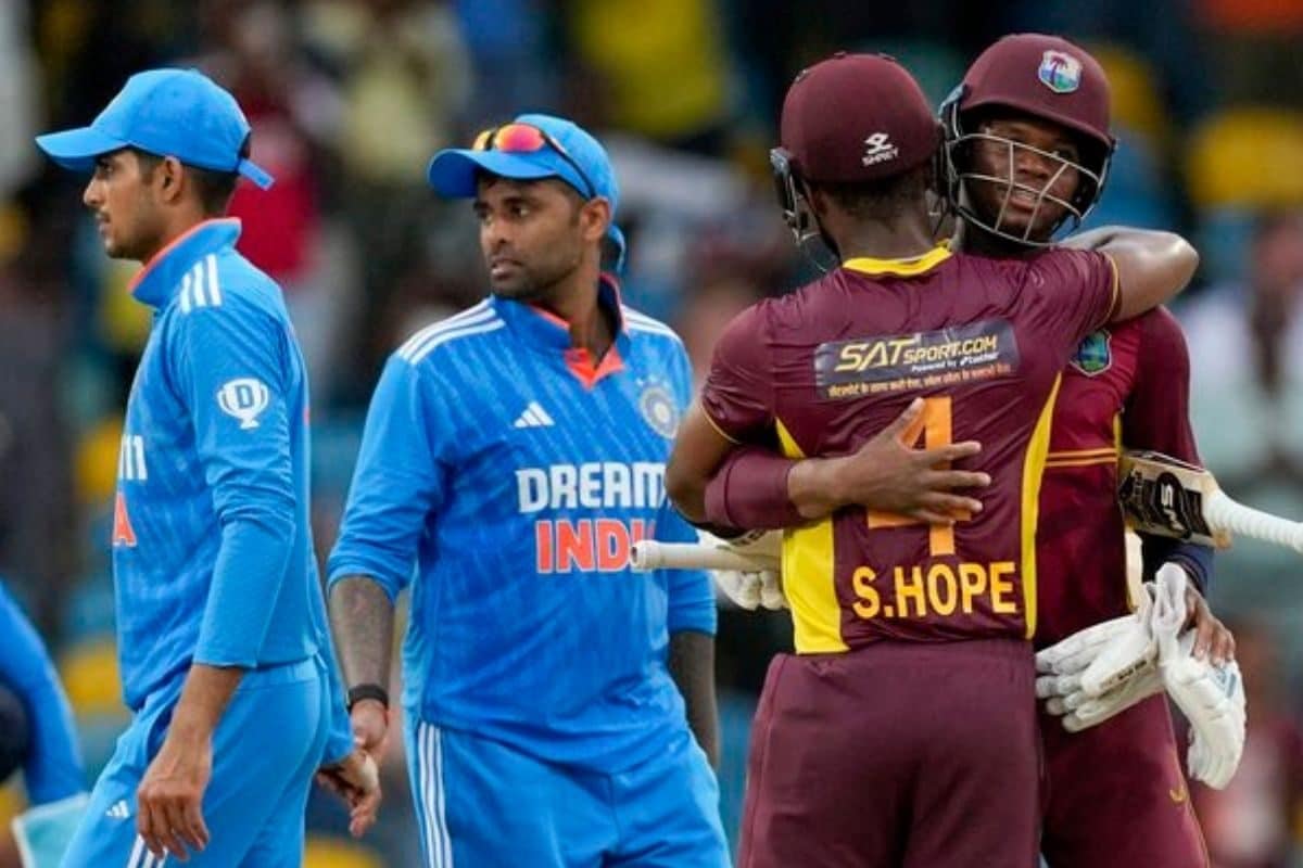 ODI MATCH: 28 साल के बैटर ने ठोके 170 रन, विरोधी टीम हो गई 165 पर ढेर