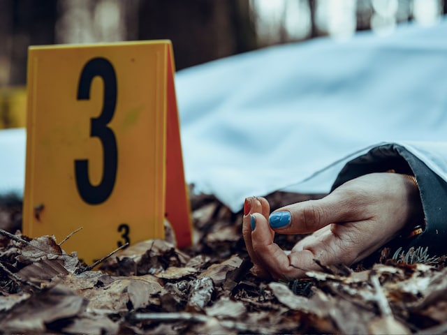 डिप्रेशन में थे टाटा स्टील के अधिकारी, पत्नी और दो बेटियों के साथ फंदे में... डिप्रेशन में थे टाटा स्टील के अधिकारी, पत्नी और दो बेटियों के साथ फंदे में...