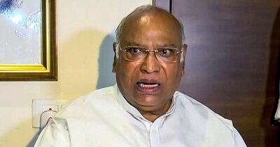 कांग्रेस के राष्ट्रीय अध्यक्ष मल्लिकार्जुन खरगे.