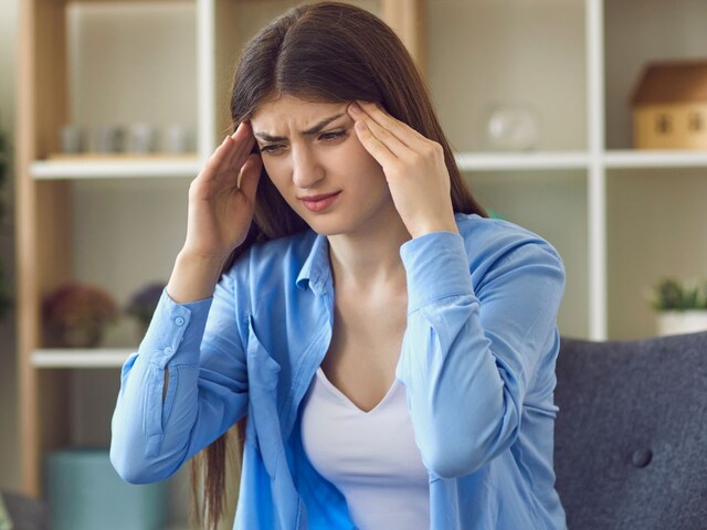 Trending Quiz: Which vitamin deficiency causes migraine? Will be shocked to know