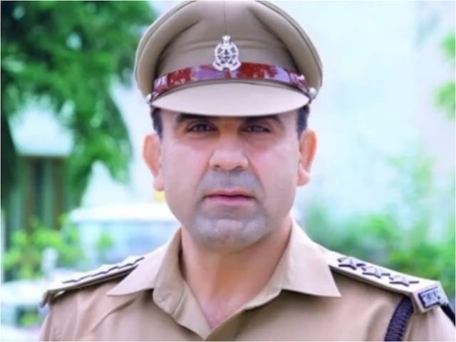 संभल वाले CO साहब के पीछे पड़ा ये रिटायर्ड IPS, अनुज चौधरी के बयान की एक और जांच! संभल वाले CO साहब के पीछे पड़ा ये रिटायर्ड IPS, अनुज चौधरी के बयान की एक और जांच!