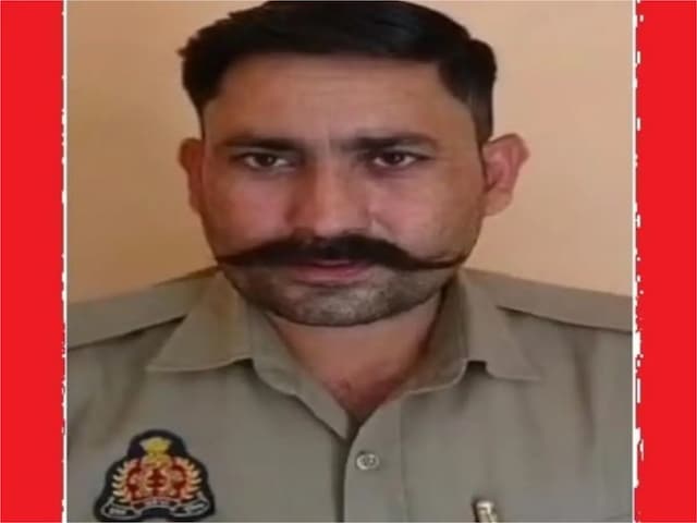 जिस सिपाही ने बॉर्डर पर जाने का मांगा था परमिशन, उसका खुल गया कच्चा-चिट्ठा जिस सिपाही ने बॉर्डर पर जाने का मांगा था परमिशन, उसका खुल गया कच्चा-चिट्ठा