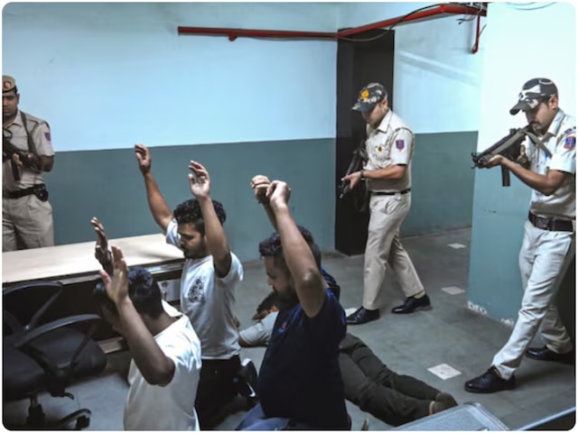 पाकिस्तान सीमा से लगे राज्यों में मॉक ड्रिल, 'ऑपरेशन शील्ड' से कांप रहा PAK पाकिस्तान सीमा से लगे राज्यों में मॉक ड्रिल, 'ऑपरेशन शील्ड' से कांप रहा PAK