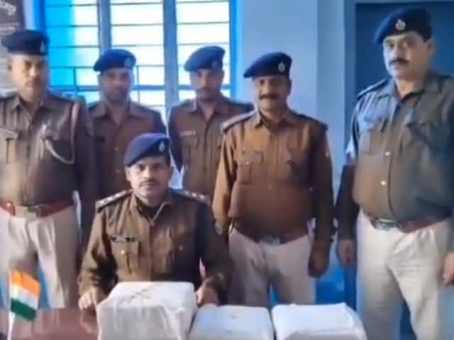 पकड़ा चरस का बैग, कोर्ट पहुंचते ही निकलने लगी दूसरी चीज, रेल पुलिस का अजूबा खेल