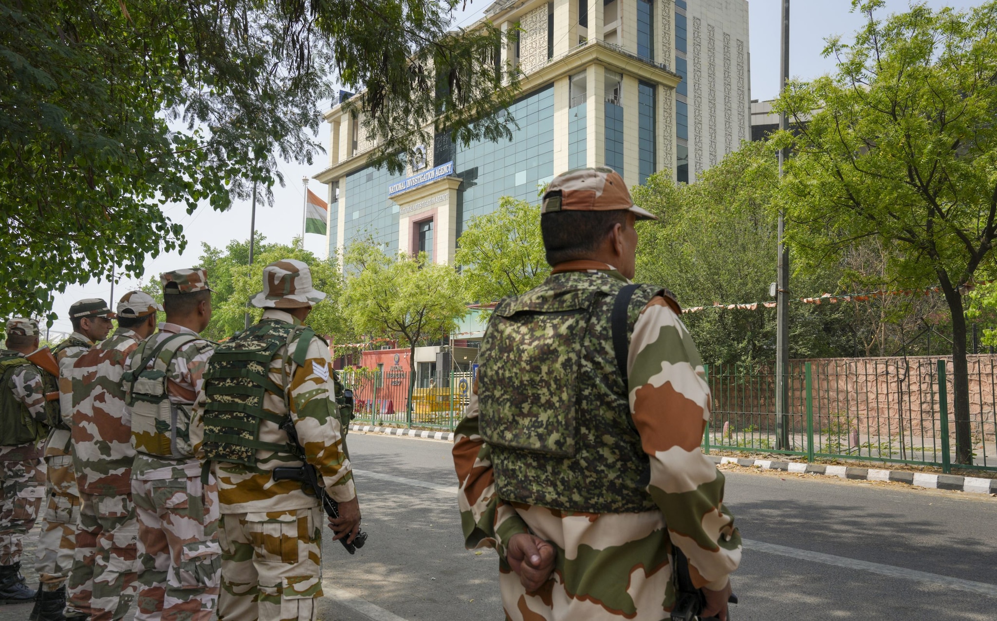 CRPF के जासूस ASI ने ₹3500 में बेचा ईमान महिला पत्रकार ने जाल में फंसाया!