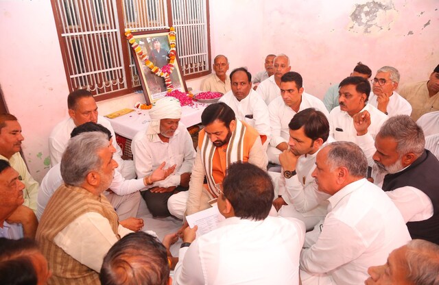 शहीद दिनेश का गाँव मोहम्मदपुर अपना नाम बदल देगा, परिवार को 4 करोड़ रुपये मिलेंगे