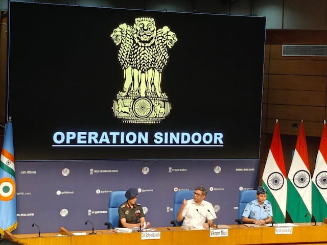 पहलगाम अटैक में पाक का हाथ...आतंकियों पर ऑपरेशन सिंदूर क्यों? भारत ने बताया पहलगाम अटैक में पाक का हाथ...आतंकियों पर ऑपरेशन सिंदूर क्यों? भारत ने बताया