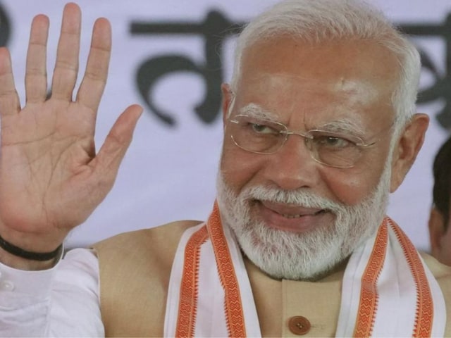 कानपुर में छा गया सिंदूर, हजारों की संख्या में पहुंचीं औरतें कानपुर में छा गया सिंदूर, हजारों की संख्या में पहुंचीं औरतें