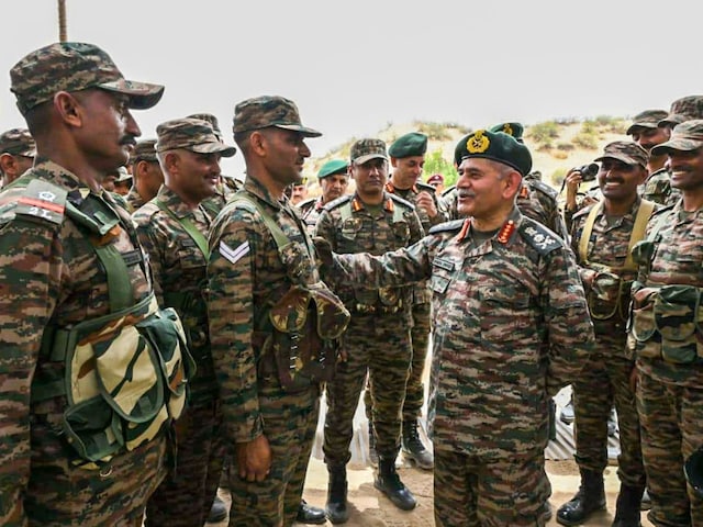 ऑपरेशन सिंदूर से पाक को तगड़ा नुकसान, ब्रिगेडियर महाजन की चेतावनी-कोई हरकत...