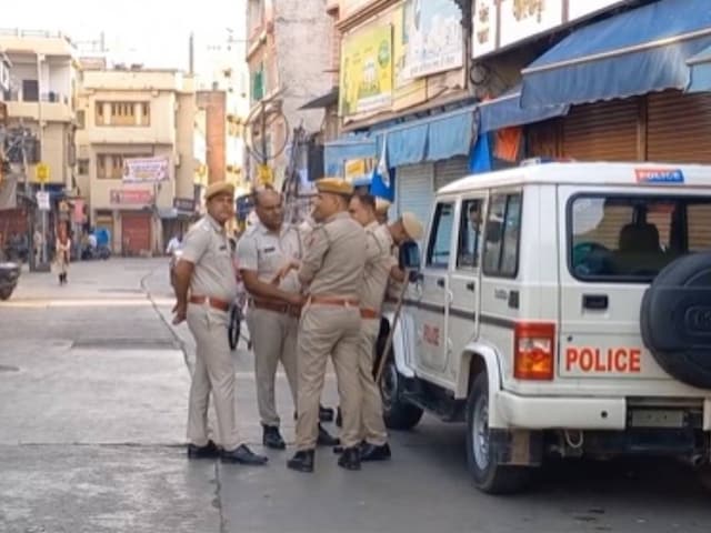 राजस्थान: उदयपुर में तनावपूर्ण शांति, पीएम नरेंद्र मोदी 22 मई को आएंगे राजस्थान: उदयपुर में तनावपूर्ण शांति, पीएम नरेंद्र मोदी 22 मई को आएंगे
