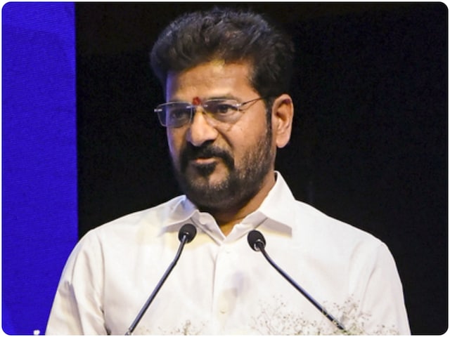 अगर आप मुझे टुकड़ों में भी काट दें तो भी... तेलंगाना के CM ने क्यों कहा ऐसा? अगर आप मुझे टुकड़ों में भी काट दें तो भी... तेलंगाना के CM ने क्यों कहा ऐसा?