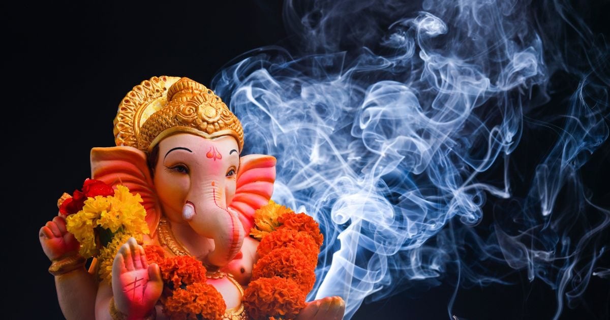 Ganesh Chaturthi 2025 Ganesha Idol: गणेशजी की मूर्ति लाते समय सूंड, मुद्रा समेत इन बातों का रखें ध्यान, बप्पा को लाते समय जरूर करें इन नियमों का पालन